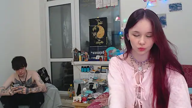 Snapshot of MaryJane_x_Peter chatting on January 7, 2026, 2:00 pm MaryJane x Peter online show from January 7, 2026, 2:00 pm