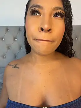 izzybelmonth12 online show from March 9, 2026, 8:34 pm