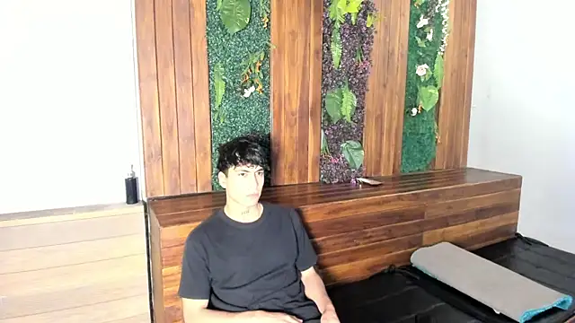 nico herrera  online show from January 12, 2026, 7:20 pm