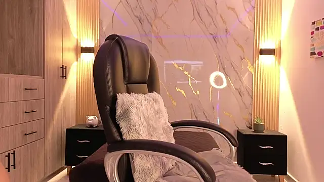 Snapshot of celeste818 chatting on January 5, 2026, 5:27 pm celeste818 online show from January 5, 2026, 5:27 pm