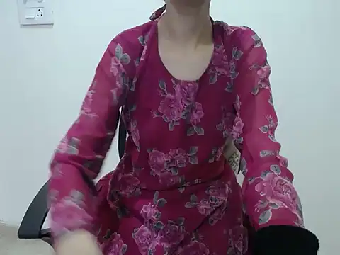 Farhana beautyfull online show from April 7, 2026, 4:25 am