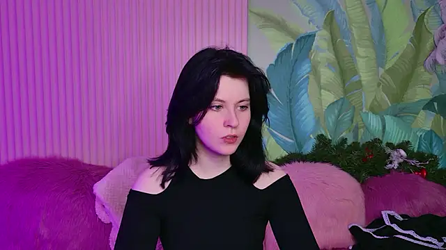 Snapshot of Milana_Cold chatting on January 13, 2026, 8:46 pm Milana Cold online show from January 13, 2026, 8:46 pm