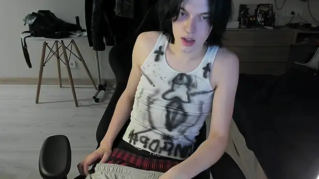 Snapshot of JohnGaliano chatting on June 4, 2026, 8:46 pm JohnGaliano online show from June 4, 2026, 8:46 pm
