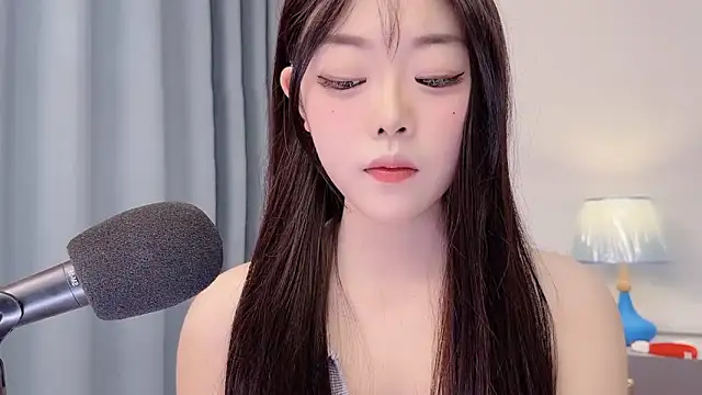 smalldaisy online show from April 6, 2026, 4:46 am