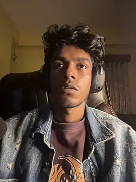 Snapshot of tooexpensive chatting on February 28, 2026, 3:33 pm tooexpensive online show from February 28, 2026, 3:33 pm