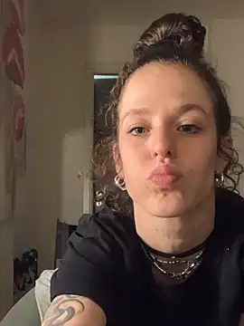 Snapshot of 4lien chatting on March 17, 2026, 4:59 am 4lien online show from March 17, 2026, 4:59 am