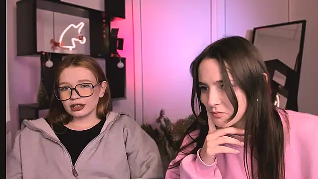 Snapshot of lole_ti chatting on January 9, 2026, 7:10 pm lole ti online show from January 9, 2026, 7:10 pm