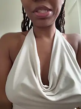 cassie miller velvet online show from February 10, 2026, 12:37 pm