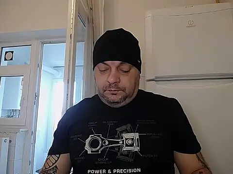 Snapshot of TomasTenerife chatting on March 4, 2026, 6:54 am TomasTenerife online show from March 4, 2026, 6:54 am