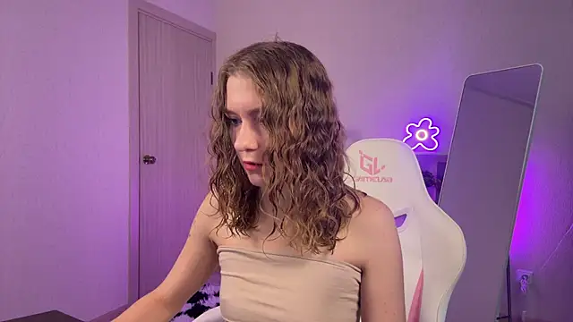 Snapshot of KellySunn chatting on March 2, 2026, 7:09 am KellySunn online show from March 2, 2026, 7:09 am