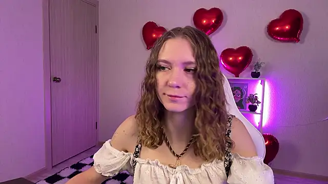 Snapshot of KellySunn chatting on February 8, 2026, 9:18 am KellySunn online show from February 8, 2026, 9:18 am