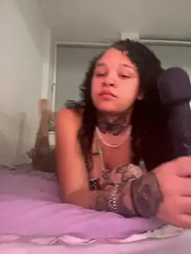 Snapshot of urprettygirlleenay chatting on January 13, 2026, 9:41 pm urprettygirlleenay online show from January 13, 2026, 9:41 pm