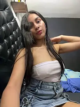 ManuelaEvans  online show from March 10, 2026, 9:30 pm