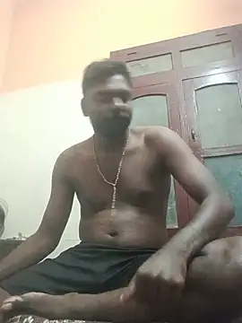 Tamilpaiyan07 online show from August 6, 2026, 8:48 pm