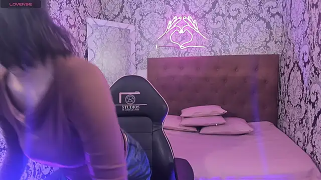 LEAH TAY online show from January 7, 2026, 11:59 am