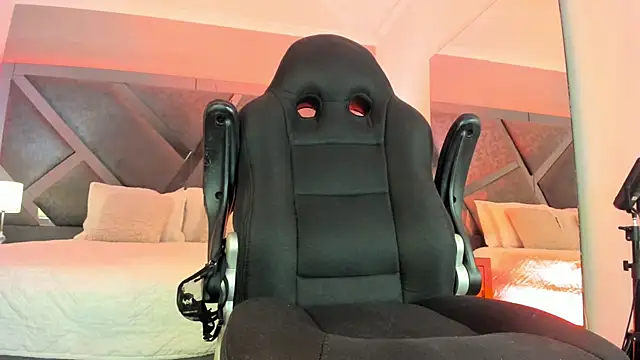 Charlotteinpole online show from February 11, 2026, 3:39 am