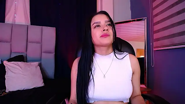 Emilyy05  online show from February 6, 2026, 1:34 am