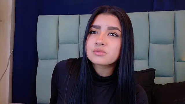Emilyy05  online show from July 17, 2026, 11:46 pm