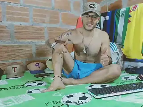 Snapshot of Alphamaster_92 chatting on February 14, 2026, 7:25 pm Alphamaster 92 online show from February 14, 2026, 7:25 pm