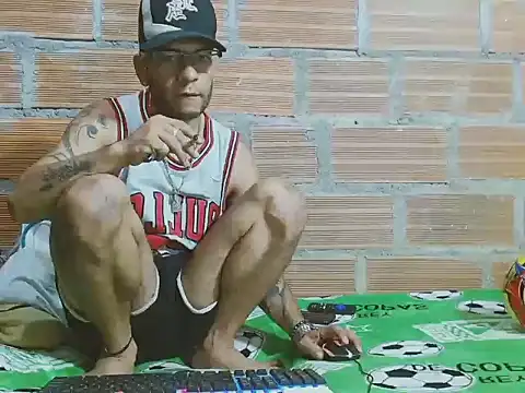 Snapshot of Alphamaster_92 chatting on February 5, 2026, 9:21 pm Alphamaster 92 online show from February 5, 2026, 9:21 pm