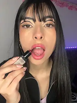 junorise23 online show from April 10, 2026, 3:24 am