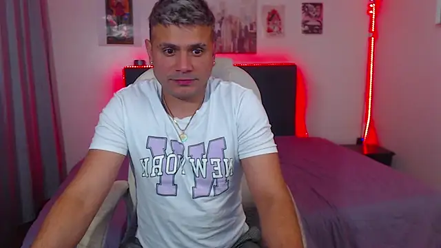 Snapshot of brunno_boos chatting on January 10, 2026, 5:03 am brunno boos online show from January 10, 2026, 5:03 am