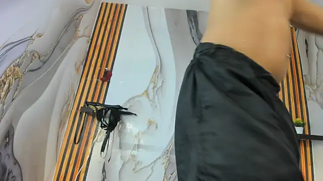 Victor LatinBoy online show from January 7, 2026, 11:59 am