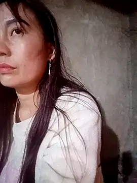 Snapshot of boiboi001 chatting on February 10, 2026, 5:28 am boiboi001 online show from February 10, 2026, 5:28 am