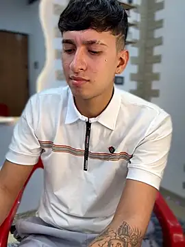 Snapshot of neithan_sleitherx chatting on February 3, 2026, 6:40 am neithan sleitherx online show from February 3, 2026, 6:40 am