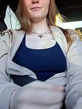 enchantre33 online show from January 7, 2026, 7:52 pm