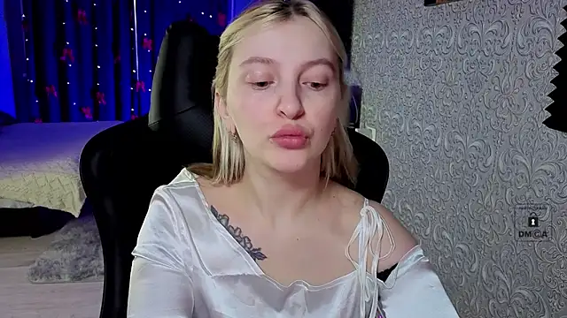 Eva Vibe  online show from February 11, 2026, 4:12 am