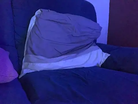 CokeinFr online show from April 11, 2026, 8:01 pm