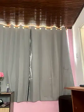  zoe bakerr online show from January 15, 2026, 1:47 pm