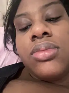 amorasecy online show from December 23, 2025, 9:19 am