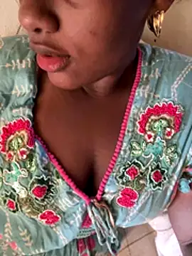 amorasecy online show from January 7, 2026, 11:04 am