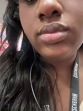 amorasecy online show from March 24, 2026, 5:46 pm