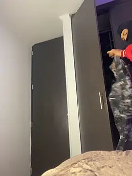 cute emmma online show from April 7, 2026, 11:12 am