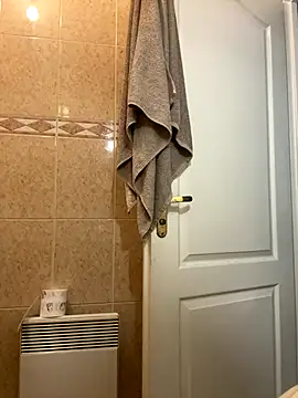 Snapshot of BoMale chatting on January 7, 2026, 2:22 pm BoMale online show from January 7, 2026, 2:22 pm