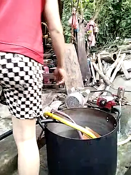 Snapshot of galaxy898 chatting on April 16, 2026, 9:32 am galaxy898 online show from April 16, 2026, 9:32 am