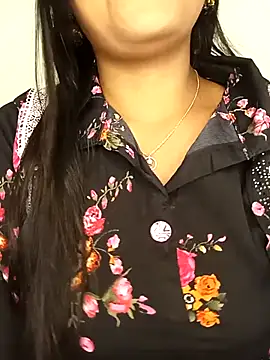 Snapshot of Deshi_bhabhi143 chatting on April 12, 2026, 7:00 am Deshi bhabhi143 online show from April 12, 2026, 7:00 am