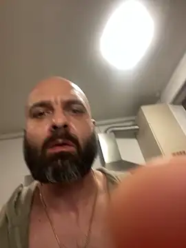 DamonSalvatore2 online show from April 7, 2026, 9:16 pm