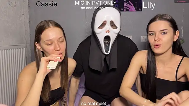 girls secrets online show from April 10, 2026, 10:22 am