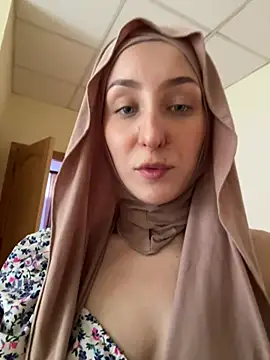 LuxBrunette  online show from June 20, 2026, 4:28 am