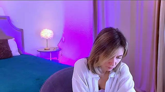 Snapshot of EmeraldGlow chatting on January 15, 2026, 2:42 pm EmeraldGlow online show from January 15, 2026, 2:42 pm