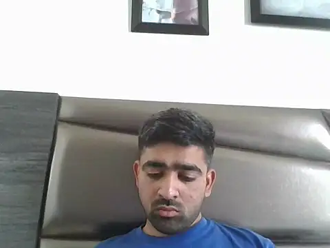 rajj3599 online show from March 11, 2026, 6:18 am