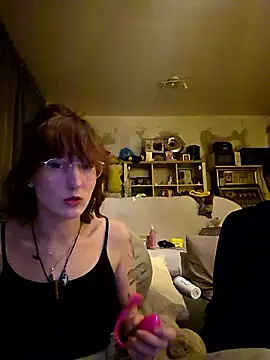 Snapshot of MisterandNiffyNoon chatting on January 7, 2026, 10:59 pm MisterandNiffyNoon online show from January 7, 2026, 10:59 pm