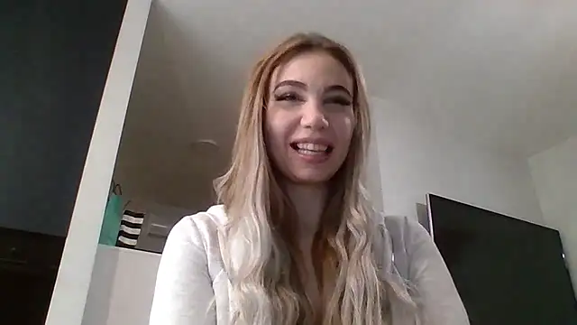 TeenLily online show from January 13, 2026, 8:46 pm