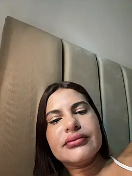 Irina Velvett online show from April 19, 2026, 2:56 am