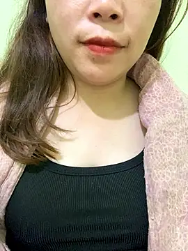 Snapshot of ave-delight chatting on January 7, 2026, 3:39 pm ave-delight online show from January 7, 2026, 3:39 pm