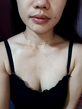 Snapshot of MISSINKUTE chatting on February 3, 2026, 2:32 am MISSINKUTE online show from February 3, 2026, 2:32 am